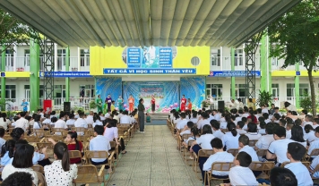 Tu Viện Kim Cang kết hợp cùng Trung tá Trung đoàn Gia Định ủng hộ ghế ngồi và tàu hũ tươi Nắng Mai cho Trung tâm hỗ trợ phát triển giáo dục hoà nhập huyện Bình Chánh Thành phố Hồ Chí Minh.